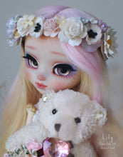 Load image into Gallery viewer, 132. Lily (Commission)