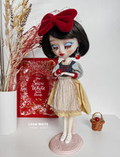 Load image into Gallery viewer, 180. Snow White