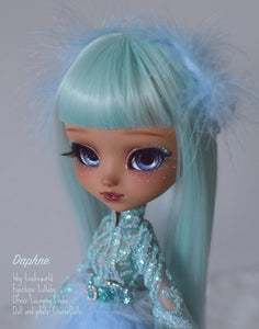 114.Daphne