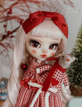 Load image into Gallery viewer, 151. Holly