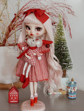 Load image into Gallery viewer, 151. Holly