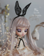 Load image into Gallery viewer, 118. Mila